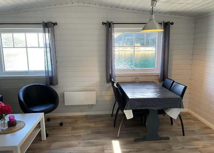 Skottneset Feriesenter *