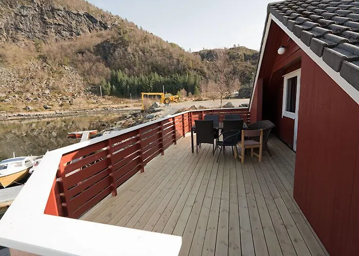 Skottneset Feriesenter 홀리데이파크 Barmen